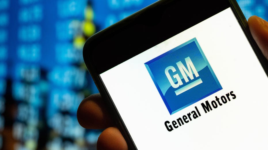 GM logo