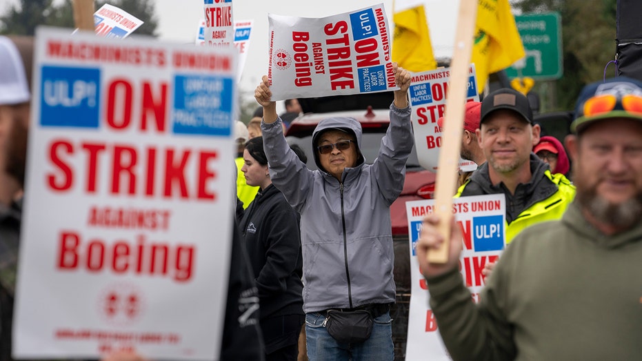 Boeing workers on strike